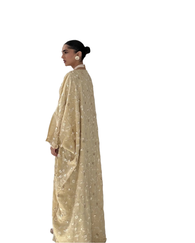 Alaia in Beige